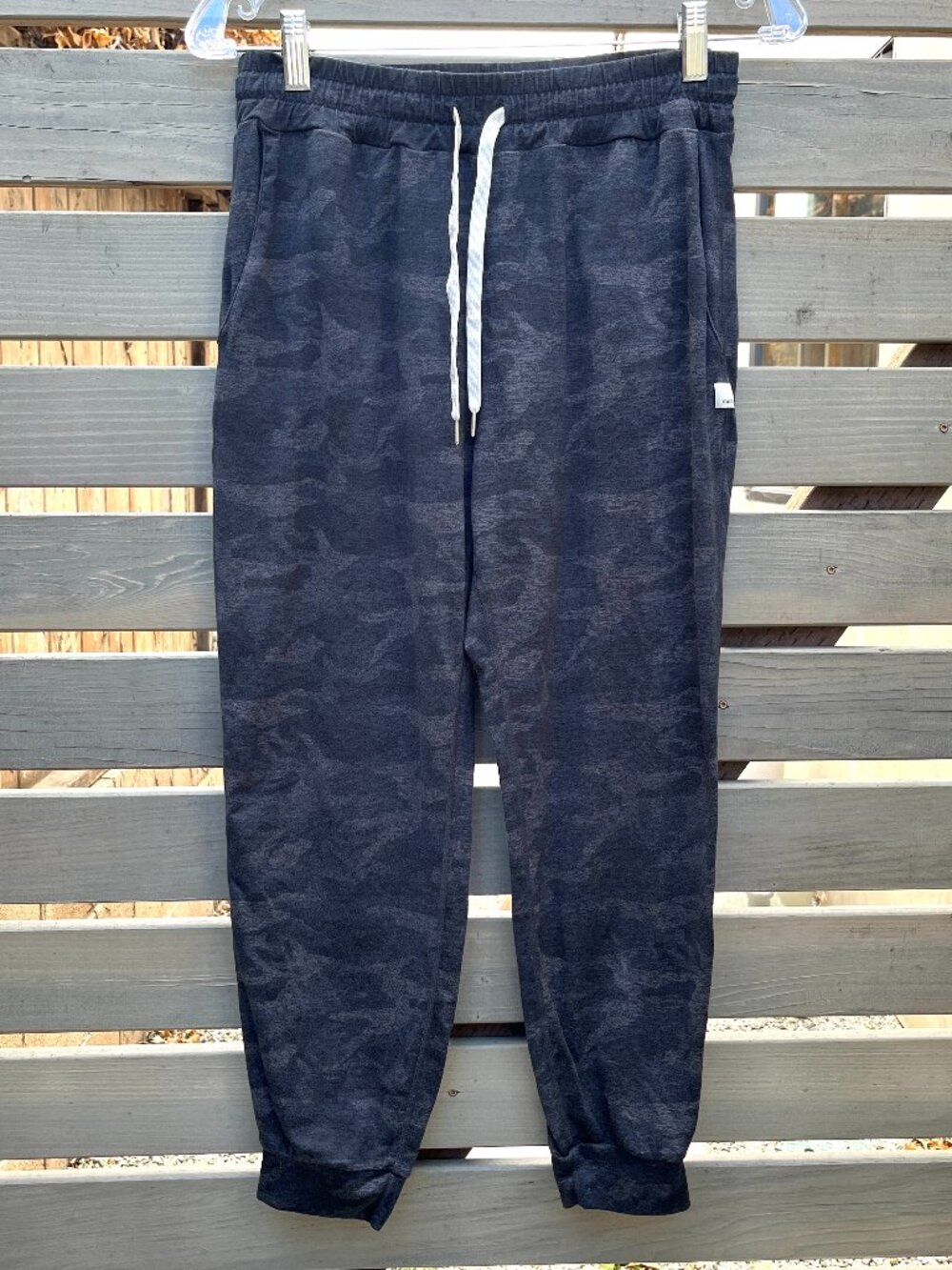 Vuori Women Dream Knit Joggers Small Charcoal Camo Performance Small EUC